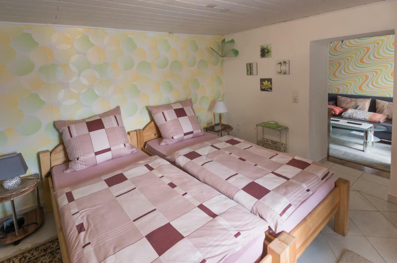 Ferienwohnung Buettner Solms-Oberbiel エクステリア 写真